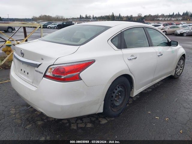 Nissan Altima 2.5 S 2015 1N4AL3AP3FC186400 Image 4