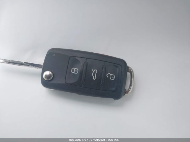 1VWAA7A3XJC041526 Volkswagen Passat 2.0t R-line/2.0t S