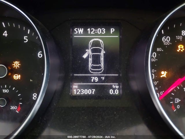 1VWBT7A35GC011129 Volkswagen Passat 1.8t Se