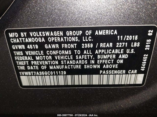 1VWBT7A35GC011129 Volkswagen Passat 1.8t Se