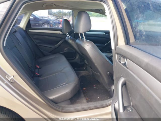 1VWAS7A35FC035959 Volkswagen Passat 1.8t Wolfsburg Edition