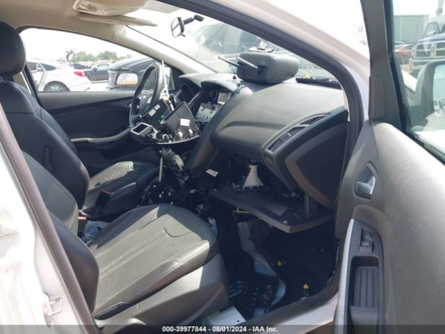 1FADP3K28EL258811 Ford FOCUS SE