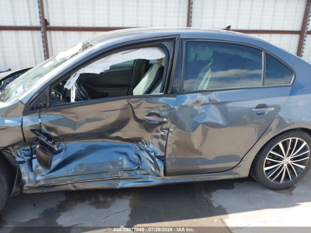 3VWD17AJ8GM347014 Volkswagen Jetta 1.8t Sport