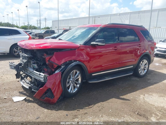 Ford EXPLORER XLT 2018 1FM5K7D80JGC69094 Image 2