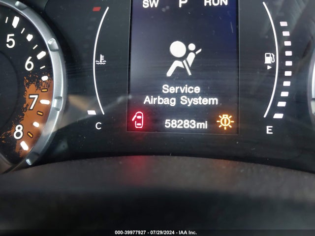 ZACCJBAB5JPJ38096 Jeep Renegade Sport 4x4