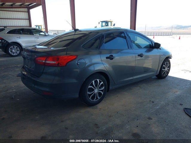 Ford FOCUS S 2016 1FADP3E29GL345728 Image 4