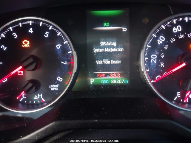 Toyota RAV4 LE 2019 2T3H1RFVXKC010624 Image 15
