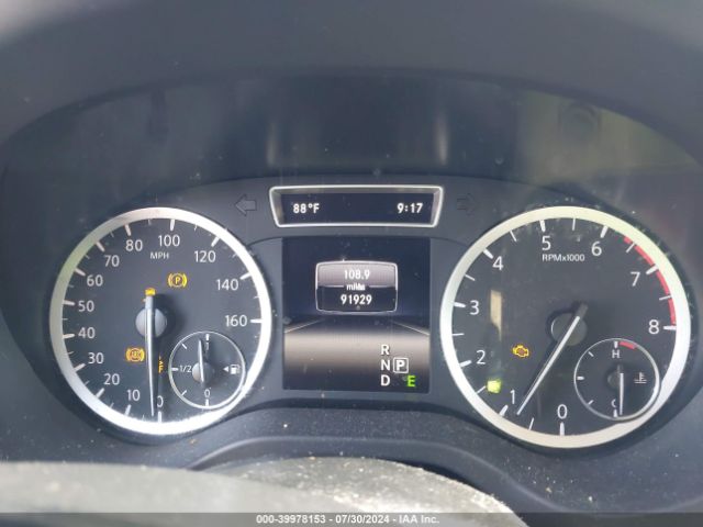 SJKCH5CP0HA018710 Infiniti Qx30 Premium