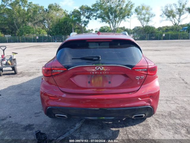 SJKCH5CP0HA018710 Infiniti Qx30 Premium