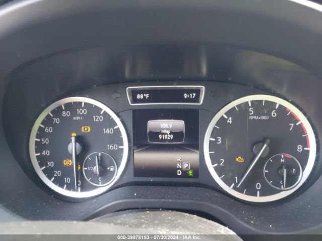 SJKCH5CP0HA018710 Infiniti Qx30 Premium
