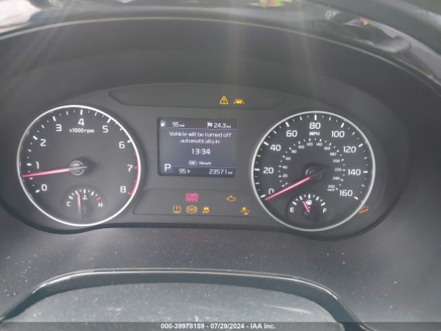 KNDEU2AA9N7317321 KIA SELTOS S