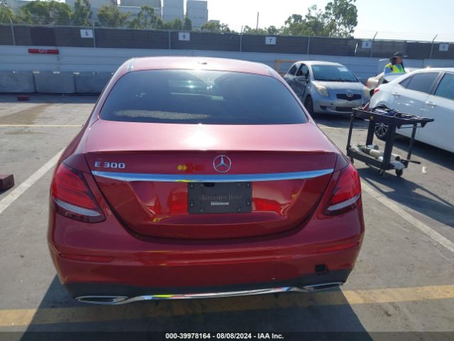 WDDZF4JB8KA570327 Mercedes-Benz E 300