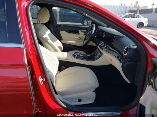 WDDZF4JB8KA570327 Mercedes-Benz E 300