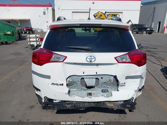 Toyota RAV4 LE 2015 JTMBFREV3FD164134 Image 16