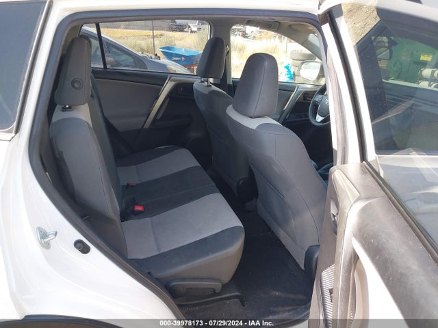 Toyota RAV4 LE 2015 JTMBFREV3FD164134 Image 8
