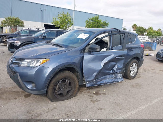 Toyota RAV4 LE 2014 JTMZFREV7ED042017 Image 2