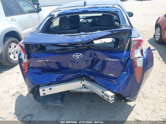 Toyota Prius Two Eco 2016 JTDKARFU7G3521505 Image 16