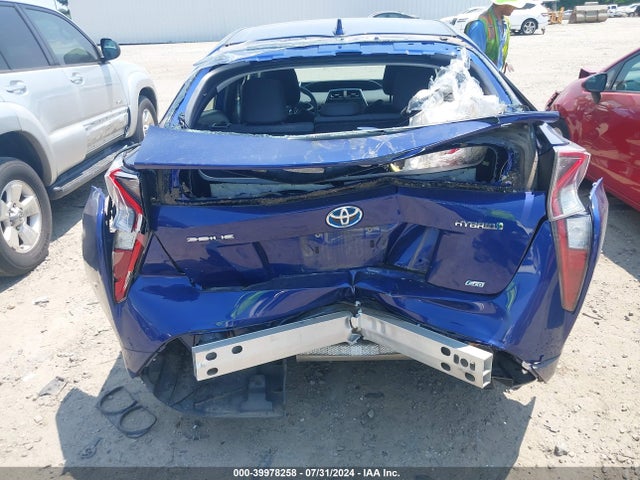 Toyota Prius Two Eco 2016 JTDKARFU7G3521505 Image 6
