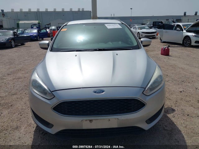 Ford FOCUS SE 2018 1FADP3K26JL240107 Image 12