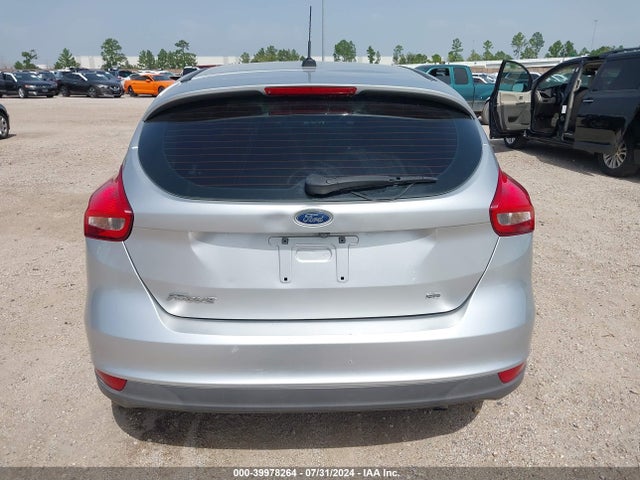 Ford FOCUS SE 2018 1FADP3K26JL240107 Image 14