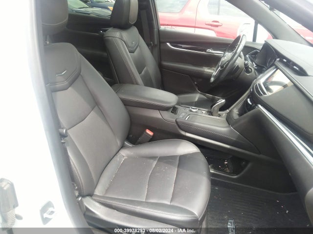 1GYKNDRS2LZ138686 Cadillac Xt5 Awd Premium Luxury
