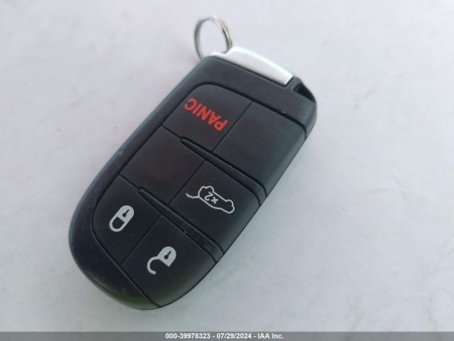 1C4RJEAG2LC365232 Jeep Grand Cherokee Laredo E 4x2