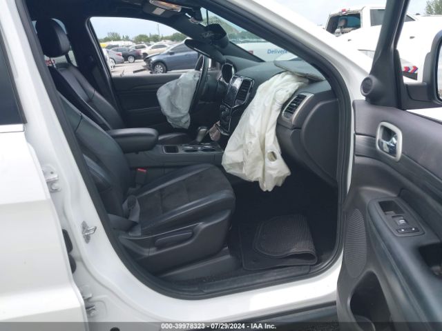 1C4RJEAG2LC365232 Jeep Grand Cherokee Laredo E 4x2