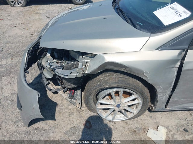 Ford FOCUS SE 2016 1FADP3F29GL355271 Image 13