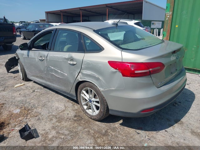Ford FOCUS SE 2016 1FADP3F29GL355271 Image 3