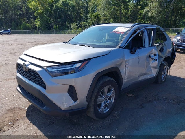 Toyota Rav4 Xle 2023 2T3W1RFV9PW248235 Image 2
