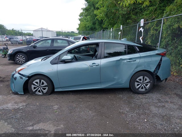 Toyota Prius Two 2018 JTDKBRFU5J3082390 Image 15