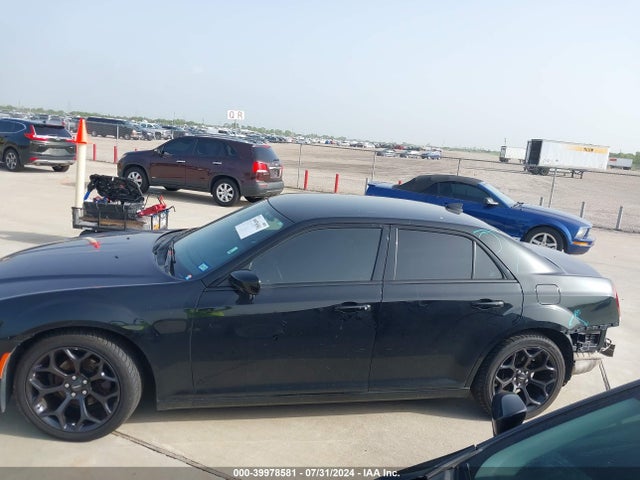 2C3CCABG6KH628586 Chrysler 300 300s