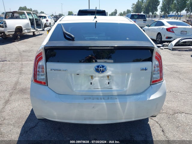 Toyota Prius Two 2015 JTDKN3DU4F0409278 Image 16