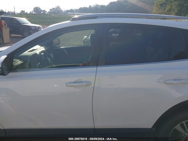 Toyota Rav4 Xle 2017 JTMRFREV3HJ122873 Image 15