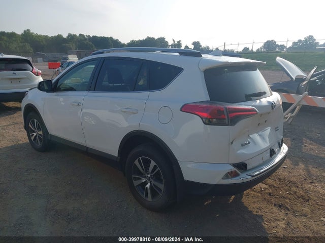 Toyota Rav4 Xle 2017 JTMRFREV3HJ122873 Image 3