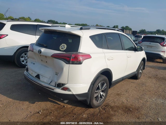 Toyota Rav4 Xle 2017 JTMRFREV3HJ122873 Image 4
