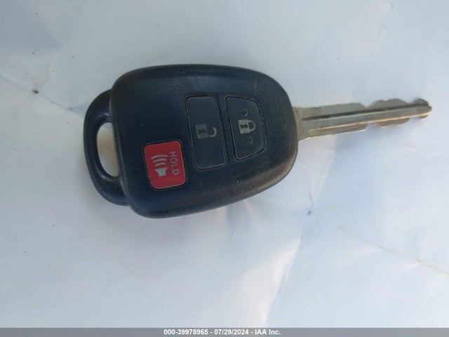 Toyota RAV4 LE 2015 2T3ZFREV0FW163704 Image 11