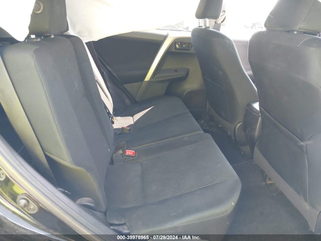 Toyota RAV4 LE 2015 2T3ZFREV0FW163704 Image 8