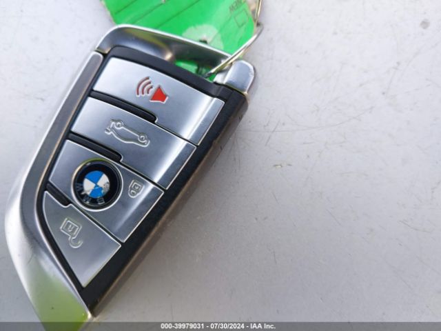 WBS83CH07MCF25301 BMW M5