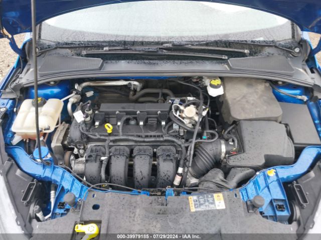 1FADP3K28JL321142 Ford FOCUS SE