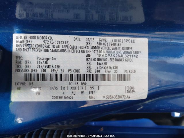 1FADP3K28JL321142 Ford FOCUS SE