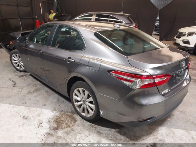 Toyota CAMRY LE 2019 4T1B11HK2KU831850 Image 3