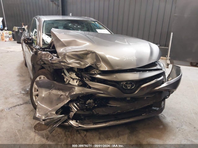 Toyota CAMRY LE 2019 4T1B11HK2KU831850 Image 6
