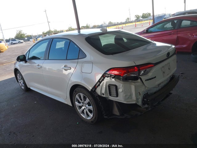 Toyota COROLLA LE 2021 5YFEPMAE0MP269467 Image 3