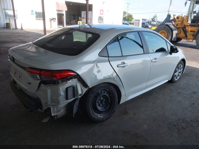 Toyota COROLLA LE 2021 5YFEPMAE0MP269467 Image 4
