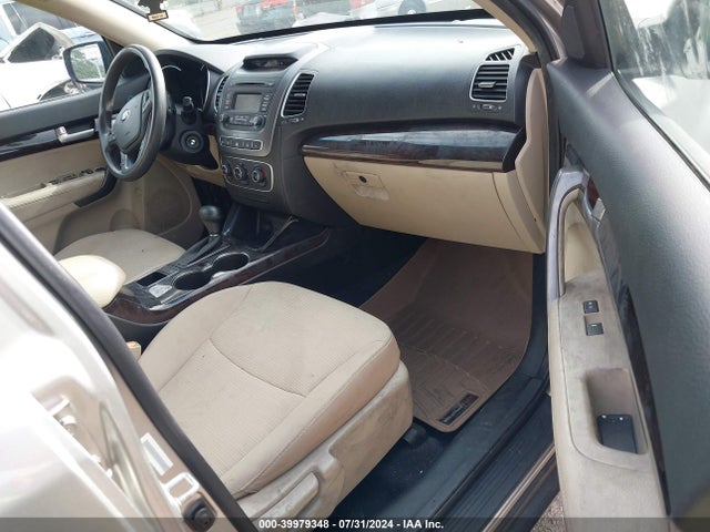 KIA Sorento Lx V6 2015 5XYKTDA75FG646401 Image 5