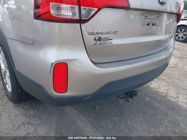 KIA Sorento Lx V6 2015 5XYKTDA75FG646401 Image 6