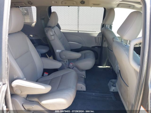 5TDYZ3DC5HS779774 Toyota Sienna Xle 8 Passenger