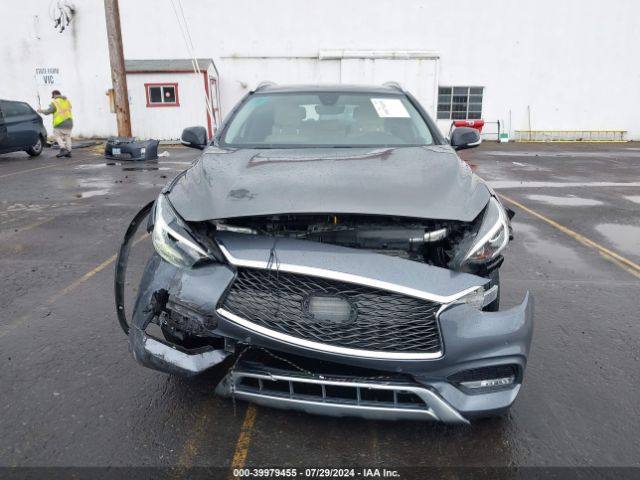 SJKCH5CR1JA045793 Infiniti Qx30 Premium