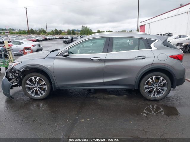 SJKCH5CR1JA045793 Infiniti Qx30 Premium